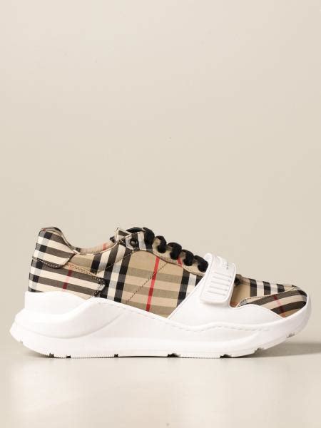 Sneakers di Burberry da uomo 